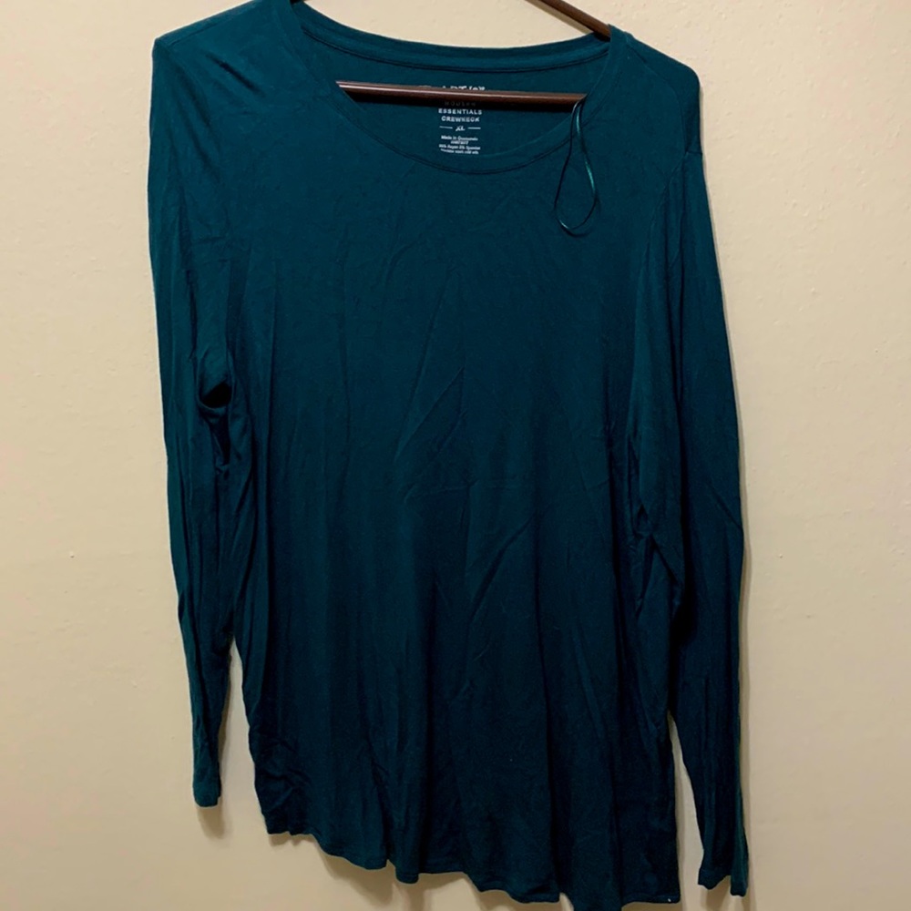 Long sleeve XL green shirt